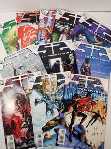 lot 104 image: DC Comics 52 Weekly Series Bundle