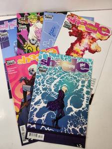 lot 118 image: Shade the Changing Girl Comic Book Collection