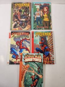 lot 144 image: Marvel Spider-Man Comic Book Collection - 5 Graphic Novels