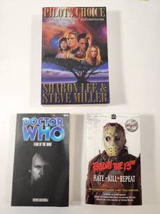 lot 294 image: Science Fiction and Horror Paperback Book Collection