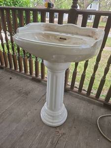 lot 9001 image: White Ceramic Pedestal Bathroom Sink with Faucet Holes