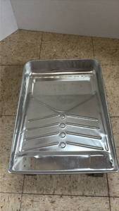 lot 5033 image: Metal Paint Tray.