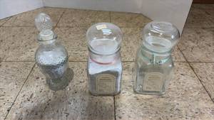 lot 5042 image: Glass Bath Salts Containers.