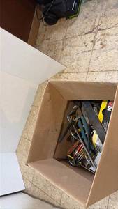 lot 5043 image: Mixed Hand Tools Lot in Box