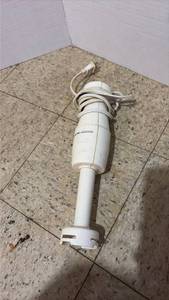 lot 5050 image: Eastern Electric Handheld Electric Mixer.