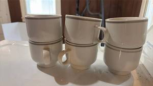 lot 5062 image: 6 Japanese Stoneware Coffee Mug Set with Green Band Design