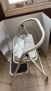 lot 5066 image: Folding Metal Step Stool with Safety Handle