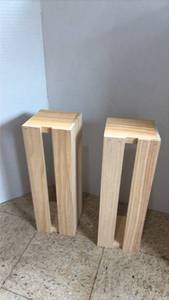 lot 5075 image: Wooden Display Shelves