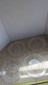 lot 5090 image: Set of Four Clear Glass Decorative Plates with Floral Pattern