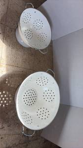 lot 5091 image: White Enamel Colander Set with Chrome Handles