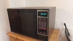 lot 5094 image: Digital Microwave Oven with Wood Grain Finish