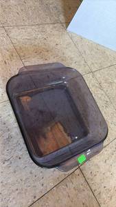 lot 5102 image: Purple Pyrex Glass Square Baking Dish - glow of Manganese