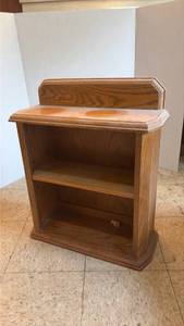 lot 5106 image: Oak Wooden Bookcase Cabinet with Gallery Rail