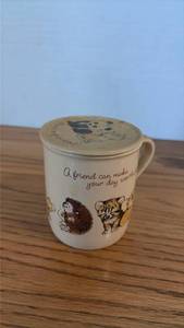 lot 5125 image: Friendship Animal Coffee Mug with Lid