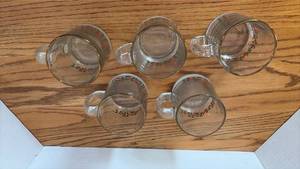 lot 5128 image: Christmas Holly Clear Glass Coffee Mugs Set - Lead Glow