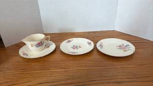 lot 5141 image: Floral China Tea Set. (1 Tea cup)