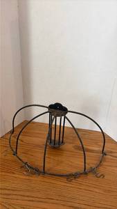 lot 5158 image: Metal Garden Plant Hanger with Chains