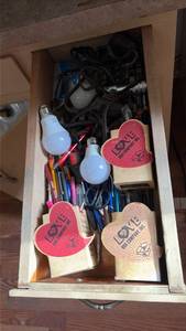 lot 5162 image: Mixed Electronics and Tools Lot with Flashlights and Cables