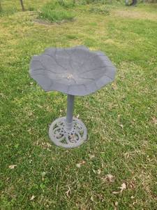 lot 7004 image: Plastic Garden Bird Bath with Ornate Base