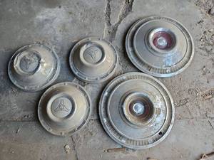 lot 7030 image: Classic Dodge Plymouth Chrysler Hub Caps Set