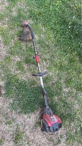 lot 7043 image: Troy-Bilt Gas String Trimmer Weed Eater