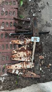 lot 7069 image: Rusted Metal Hardware Lot - Hinges, Bracket, And Mounting Plates - Great for those Project Pieces