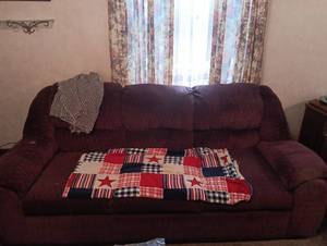 Dark Ted Sofa/Couch with Patriotic Quilt