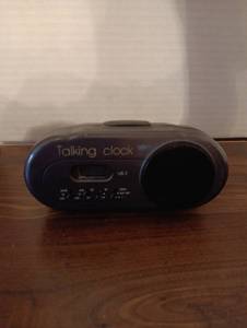 lot 19 image: Electronic Talking Alarm Clock Radio with Voice Function New Batteries Needed
