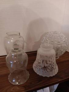 lot 36 image: Clear Glass collection with Etched Floral Shade lot of 4