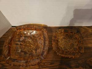 lot 51 image: Amber Glass Bubble Pattern Dish Set