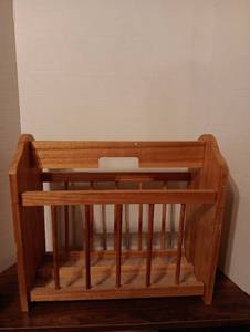 lot 64 image: Wooden Magazine Rack with Handle