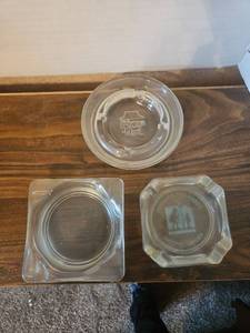 lot 70 image: Glass Ashtrays Collection including a Pizza Hut one