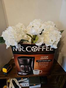 lot 101 image: White Artificial Silk Rose Flowers Wedding Bouquets, approximately 17 in the box