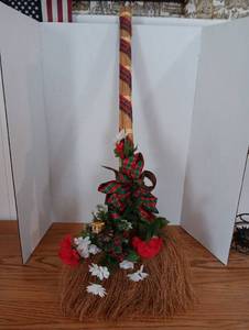 lot 122 image: Decorative Straw Broom with Christmas Ribbon and Artificial Flowers