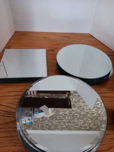 lot 125 image: Lot of Mirrors