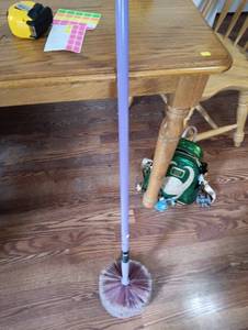 lot 138 image: Cylindrical Wire Brush with Handle