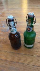 lot 1006 image: German Beer Bottles with Wire Bail Closure Set. (Empty)