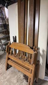 lot 2006 image: 2 Wooden twin beds with Mattress