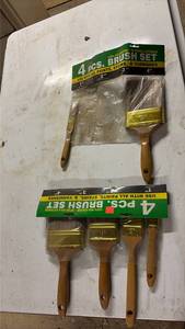 lot 2014 image: 4 Piece Polyester Paint Brush Set