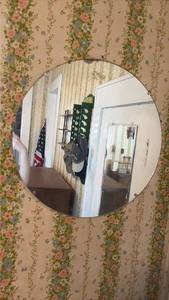 lot 3010 image: Round Beveled Edge Wall Mirror