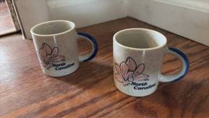lot 3041 image: Mini North Carolina Souvenir Ceramic Coffee Mugs Set
