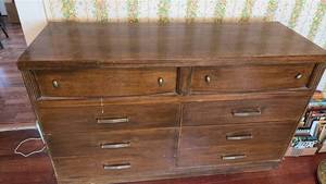 lot 3046 image: Solid Wood 6-Drawer Dresser with Brass Hardware