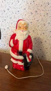 lot 3075 image: 1968 Empire Plastic Corp Santa Claus Blow Mold Christmas Decoration. (Doesn��t turn on)