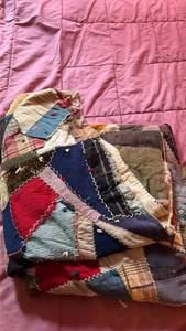 lot 3086 image: Handmade Patchwork Quilt with Colorful Fabric Squares