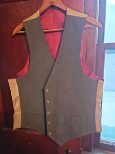 lot 3129 image: Sears Classic Collection Mens Formal Suit Vest
