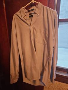 lot 3132 image: Studio by Bill Blass Wrinkle Free Oxford Dress Shirt