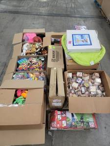 lot 60707 image: Mixed Toy Pallet
