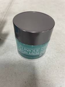 lot 1221 image: CLINIQUE Clinique For Men  Maximum Hydrator 72-Hour Auto-Replenishing Hydrator