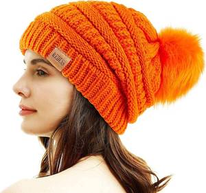 lot 1280 image: REDESS Women Winter Pom Pom Beanie Hat with Warm Fleece Lined