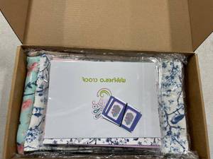 lot 1655 image: FUYIHGL  12PCS Mahjong Gift Set with Greeting Cards & Envelopes